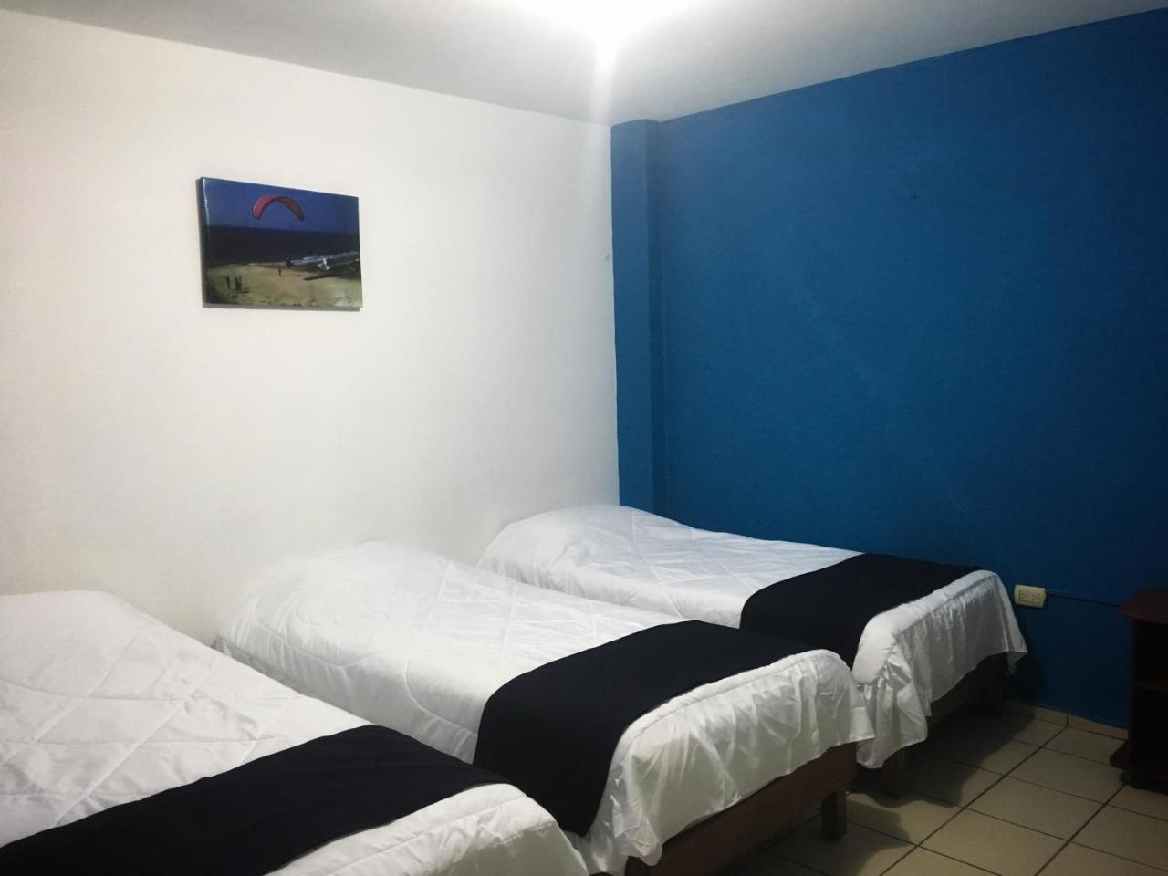 Hostal Albatros Manta Extérieur photo