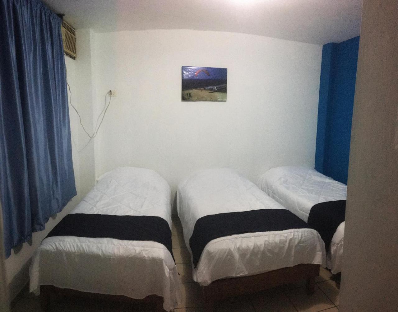 Hostal Albatros Manta Extérieur photo